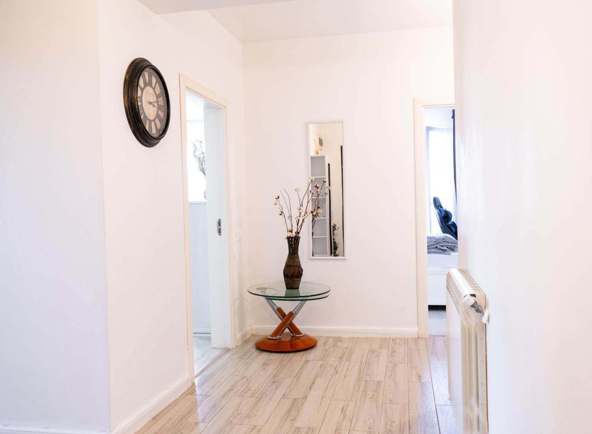 Alexis Spacious Classic Apartment ママイア エクステリア 写真